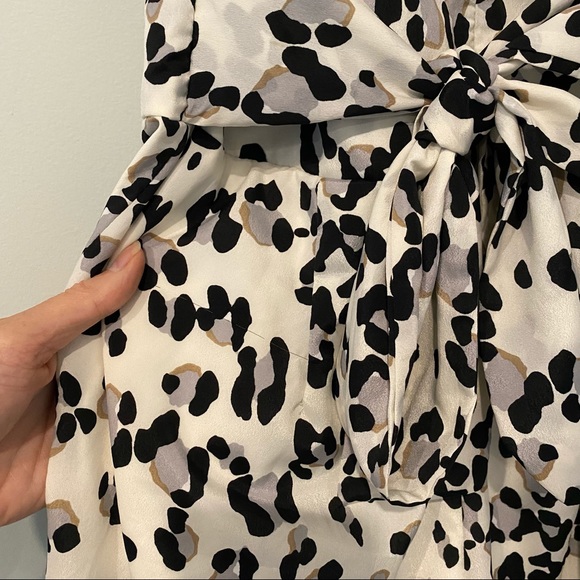 bebe leopard print romper - Picture 4 of 8